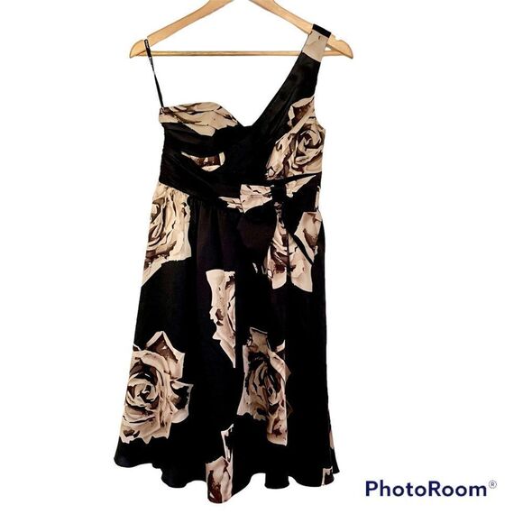 Betsey Johnson Silk One Shoulder Floral Dress, New with tags - Picture 3 of 8